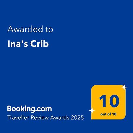 Ina'S Crib Hotel Síndos Екстериор снимка