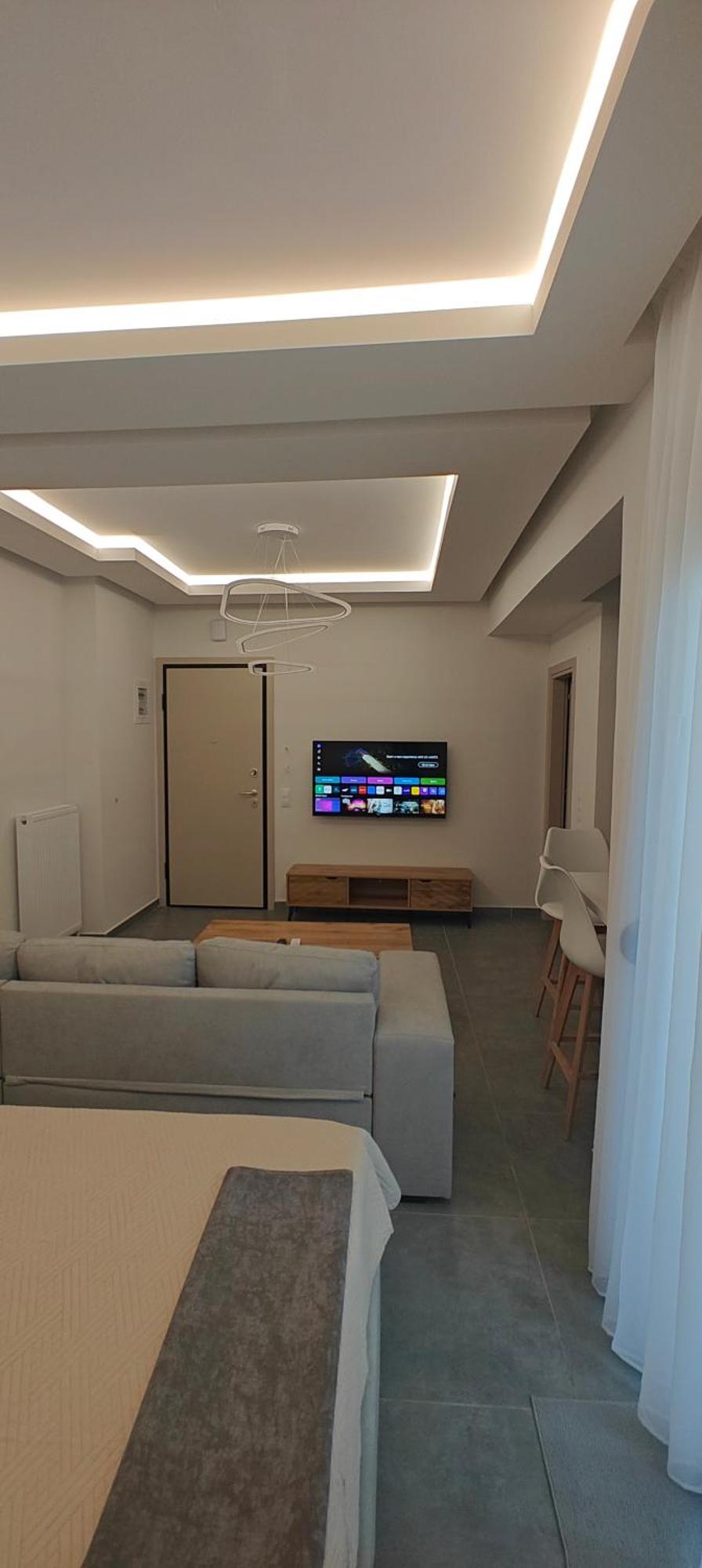 Ina'S Crib Hotel Síndos Екстериор снимка